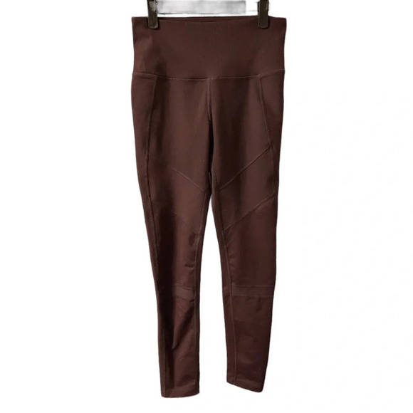 ZELLA BURGUNDY 7/8 LEGGINGS - Picture 1 of 4